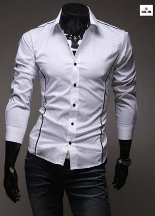 Стильная приталенная рубашка мужская с длинным рукавом однотонная