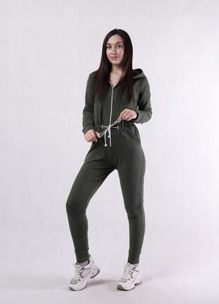 Женский комбинезон с брюками хаки с капюшоном однотонный 42-50р.