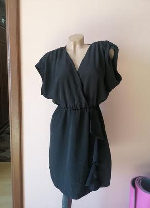 Чёрное платье с имитацией на запах s от h&m