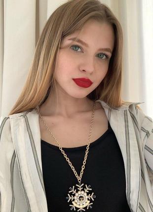 Брендовая стильная подвеска с жемчугом и мелкими камнями позолота