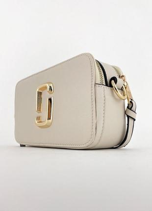 Marc jacobs the snapshot beige milk gold жіноча стильна бежева молочна сумочка світлий беж жіноча бежева сумка світлий бєж тренд новинка2 фото