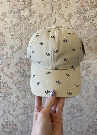Кепка бейсболка adidas