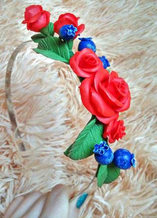 Обруч с цветами розами из эпоксидной глины1 фото