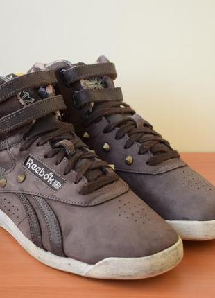 Кеды reebok freestyle hi. кожа. размер 40