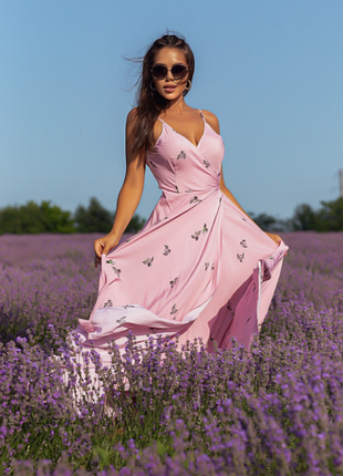 В пол макси платье-халат на запах тонких бретельках декольте птичий принт