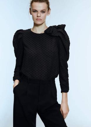 Блуза с объемными рукавами из фактурного шифона "zara"1 фото