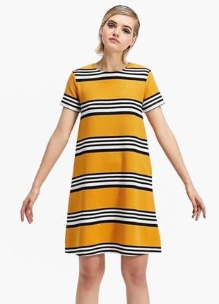 Якісне плаття stradivarius