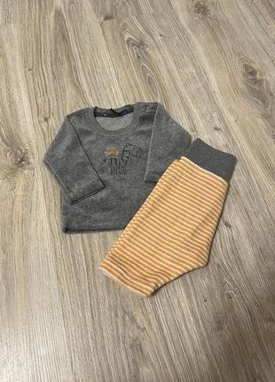 Набір на новонародженого хлопчика, костюм , костюмчик