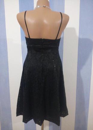 Маленьке чорне мереживне плаття з паєтками2 фото