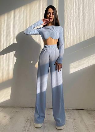 Костюм в рубчик