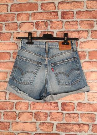 Джинсовые шорты короткие levis