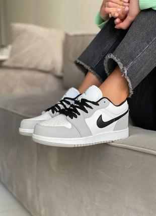 Nike air bred жіночі кросівки найк аїр джордан