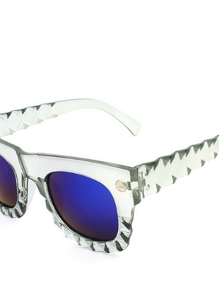 Сонцезахисні окуляри з прозорою оправою модель дізен bananahall (bnnhll4201)1 фото