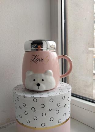 Чашка с зеркальной крышкой, медведь , розовая , цвет пудры4 фото