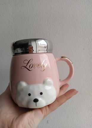 Чашка с зеркальной крышкой, медведь , розовая , цвет пудры5 фото