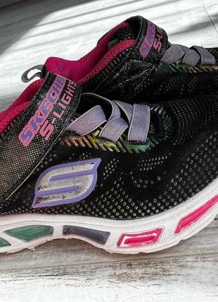 Чёрные кроссовки на девочку skechers, размер 22, 12 см стелька, светится подошва