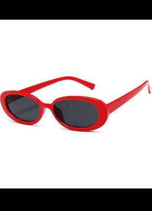 Стильные овальные очки в красной оправе2 фото