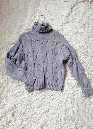 Свитер с высокой горловиной