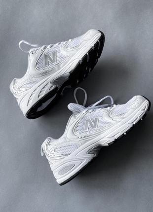 Стильні трендові кросівки new balance білі сріблисті жіночі підліткові дитячі 36-408 фото