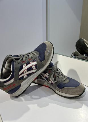 Унісекс кросівки asics 39 р