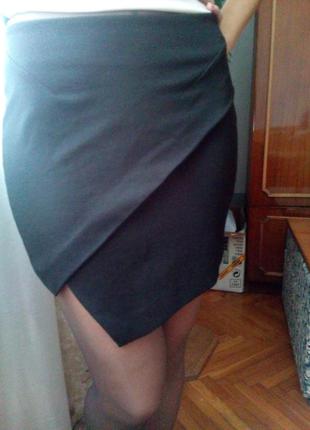 Стильна асиметрична спідничка
