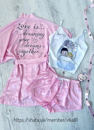 Шелковая пижама и халат с принтом love is