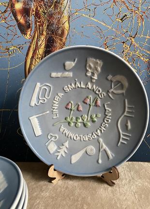 Набор винтажных коллекционный тарелок от goebel. фарфор бисквит. германия. клейма....