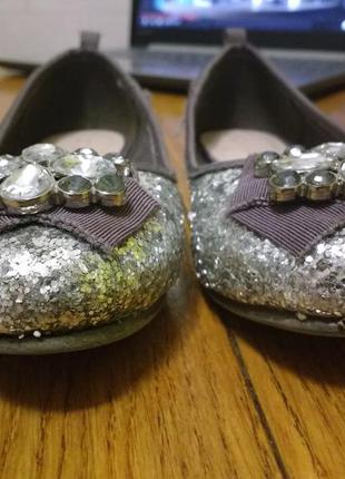Нарядные блестящие серебряные туфельки next 18,3см по стельке в отличном состоянии.3 фото