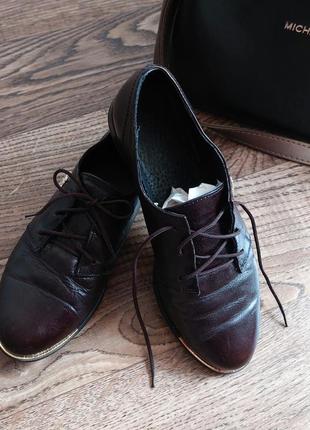 Кожанные туфли броги лоферы мокасины женские на шнурках8 фото