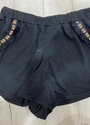 Лёгкие короткие шорты