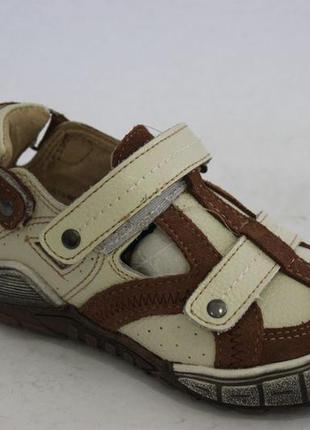 Шкіряні босоніжки b&g