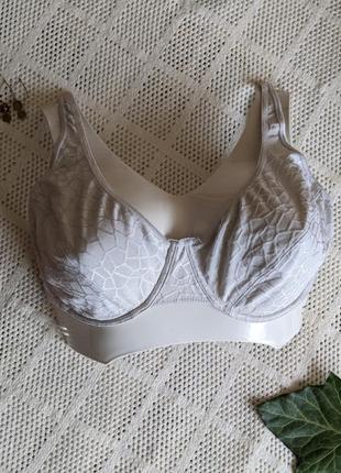 Бюстгальтер c&a 85c