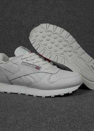 Женские кроссовки reebok classic белые