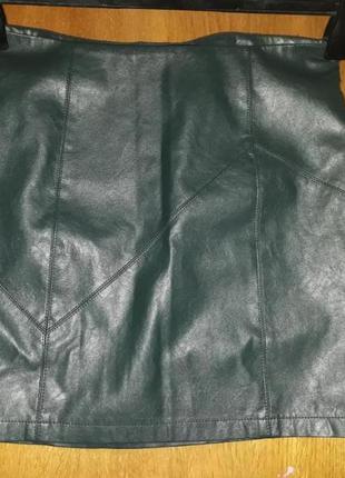 Стильна спідниця- еко- кожа, з  підкладкою. колір - темно зелений1 фото