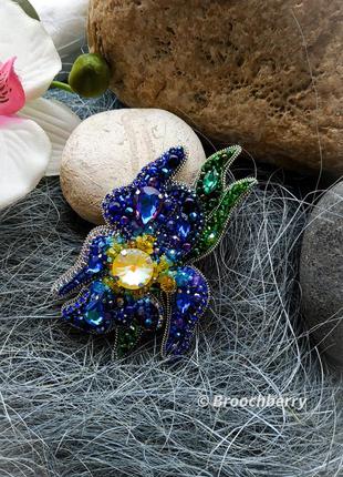 Брошь ирис ручной работы