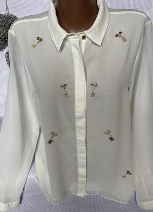 Шикарна ніжна сорочка з вишивкою