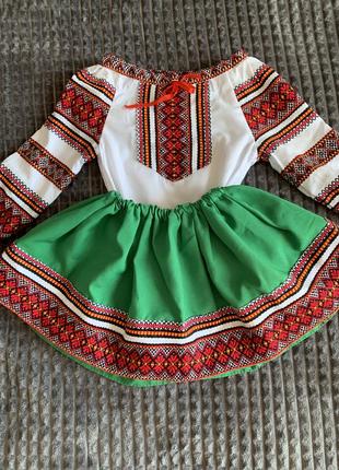 Вишитий костюмчик для принцеси