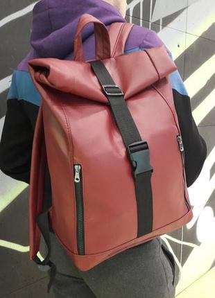 Бордовий стильний рюкзак рол для дівчини8 фото