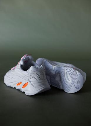 Adidas yeezy 700 white/orange новинка жіночі білі помаранчеві круті кросівки адідас ізі весна літо осінь демі белые демисезонные кроссовки10 фото