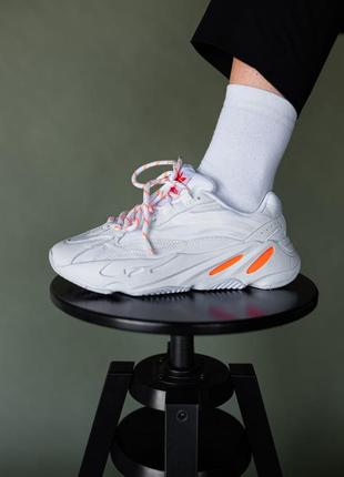 Adidas yeezy 700 white/orange новинка жіночі білі помаранчеві круті кросівки демісезон адідас ізі весна літо осінь крутые белые кроссовки тренд1 фото