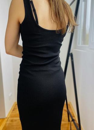 Довге чорне облягаюче плаття4 фото