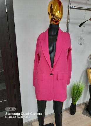 Яркий малиновий жакет2 фото
