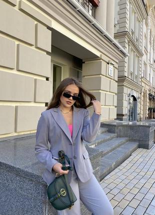 Сірий піджак