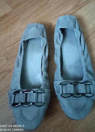 Кожаньіе балетки с камнями сваровски