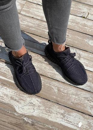 Женские кроссовки adidas yeezy 350 v2 black (шнурки рефлектив) #адидас9 фото