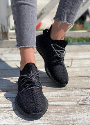 Женские кроссовки adidas yeezy 350 v2 black (полный рефлектив) #адидас10 фото