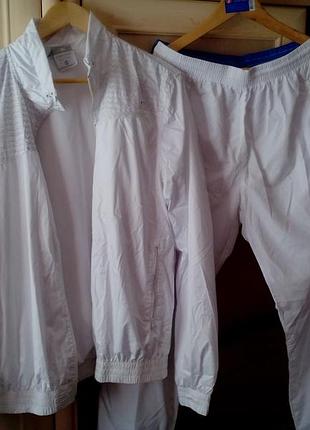 Білосніжні спортивні штани