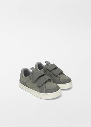 Кросівки zara