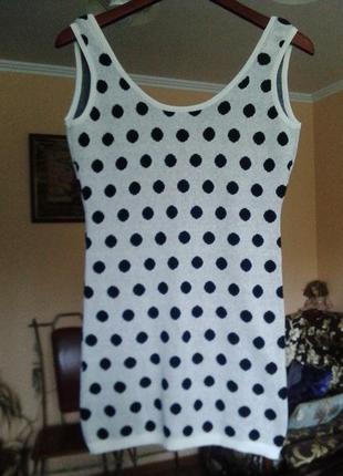 Фирменное облегающее короткое мини платье с открытой спинкой в горошек от air space