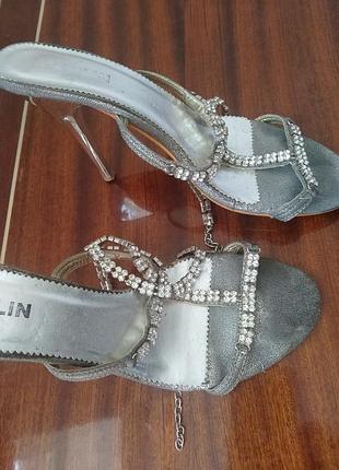 Жіночі босоніжки